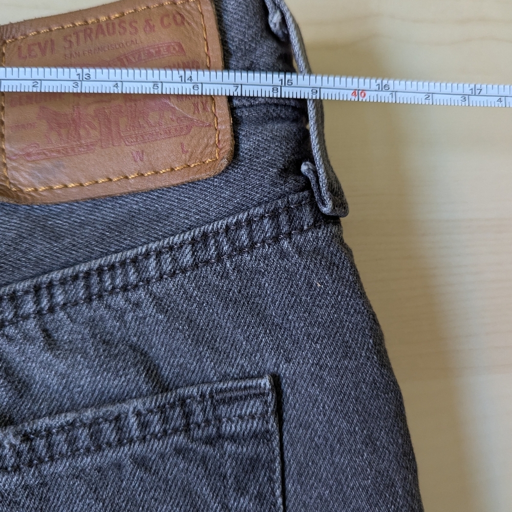 LEVI'S 501 Black‎ Distressed Cut Off Denim Shorts - Picture 16 of 16